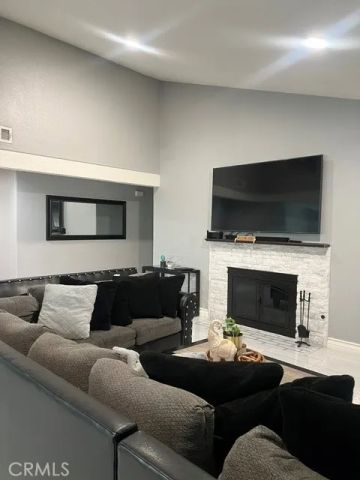 1191 Mountain View, Colton, CA 92324
