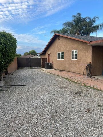 1191 Mountain View, Colton, CA 92324