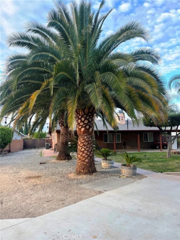 1191 Mountain View, Colton, CA 92324