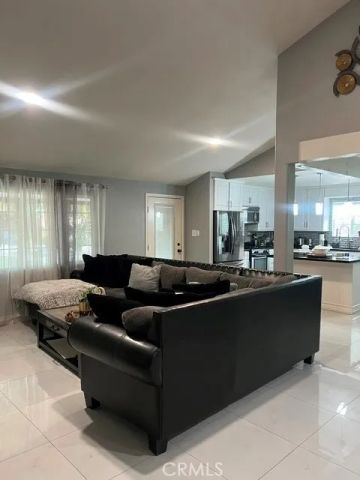 1191 Mountain View, Colton, CA 92324