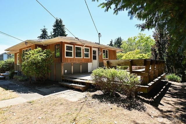 14323 12th Avenue SW, Burien, WA 98166
