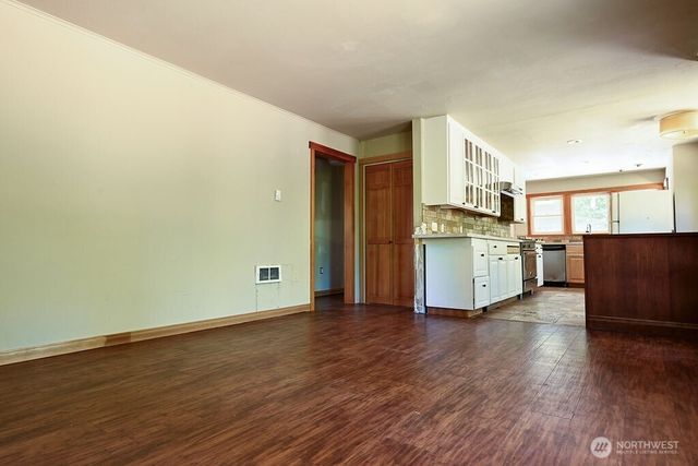 14323 12th Avenue SW, Burien, WA 98166