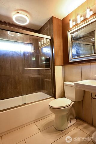 14323 12th Avenue SW, Burien, WA 98166
