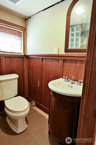 14323 12th Avenue SW, Burien, WA 98166