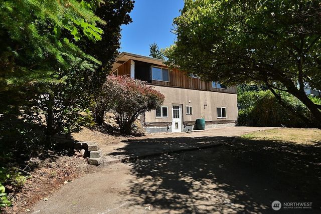 14323 12th Avenue SW, Burien, WA 98166