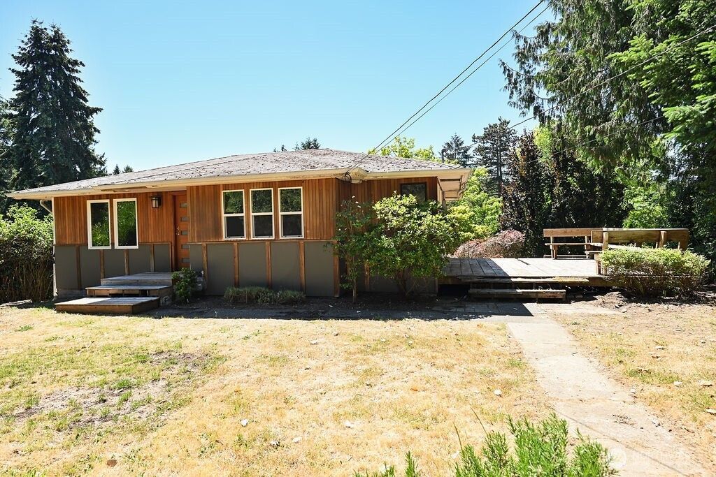 14323 12th Avenue SW, Burien, WA 98166
