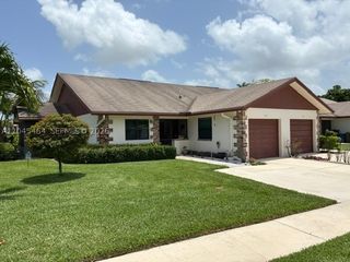 100 S Moccasin Trl S, Jupiter, FL 33458