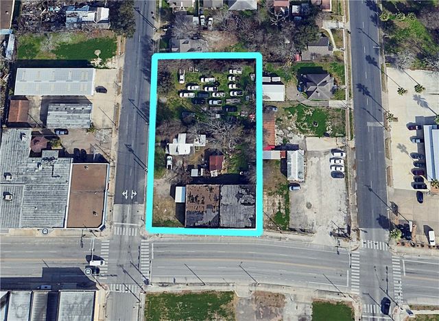 310,306,302, Staples St, Corpus Christi, TX 78401