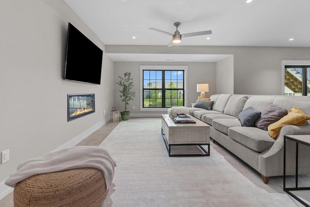 555 N Boulder Ridge DRIVE, Lake Geneva, WI 53147
