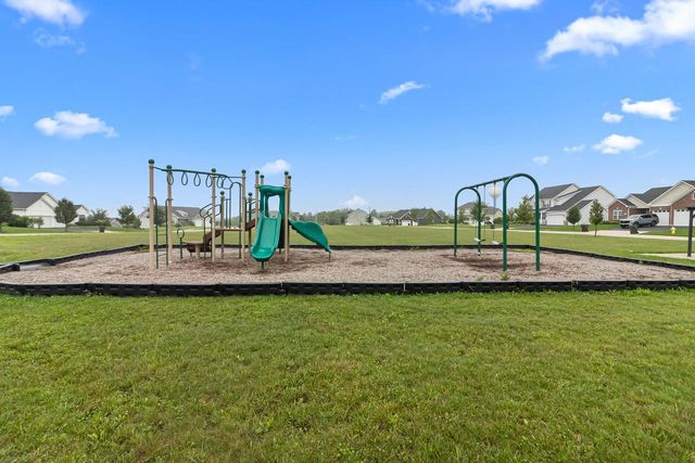 555 N Boulder Ridge DRIVE, Lake Geneva, WI 53147