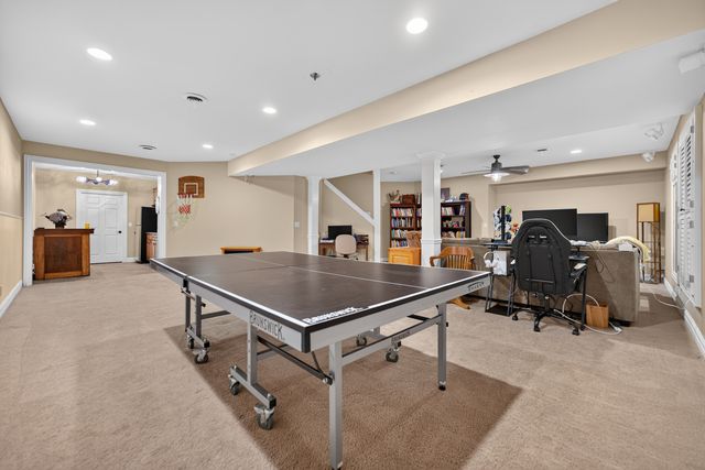 2843 APPLEWOOD Lane, Rockford, IL 61114