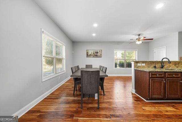 3831 Lake Haven Way, Atlanta, GA 30331
