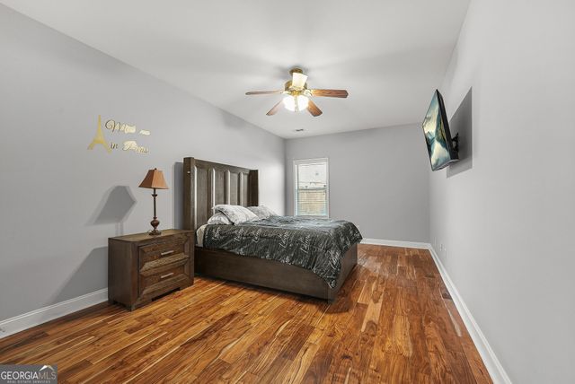 3831 Lake Haven Way, Atlanta, GA 30331