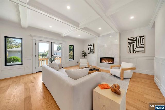 412 Tappan Road, Northvale, NJ 07647