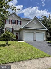 120 ARROWHEAD DR, Burlington, NJ 08016