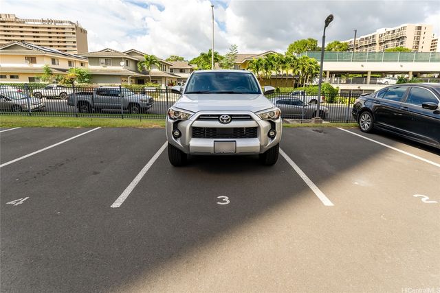 909 Ala Nanala Street 503, Honolulu, HI 96818