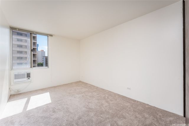 909 Ala Nanala Street 503, Honolulu, HI 96818