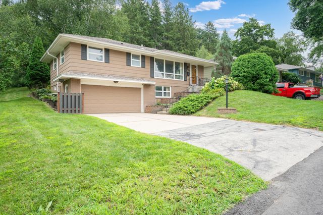 2342 11th Avenue NW, Rochester, MN 55901