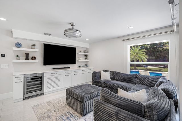 10616 Wheelhouse Circle, Boca Raton, FL 33428