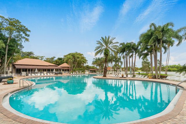 10616 Wheelhouse Circle, Boca Raton, FL 33428