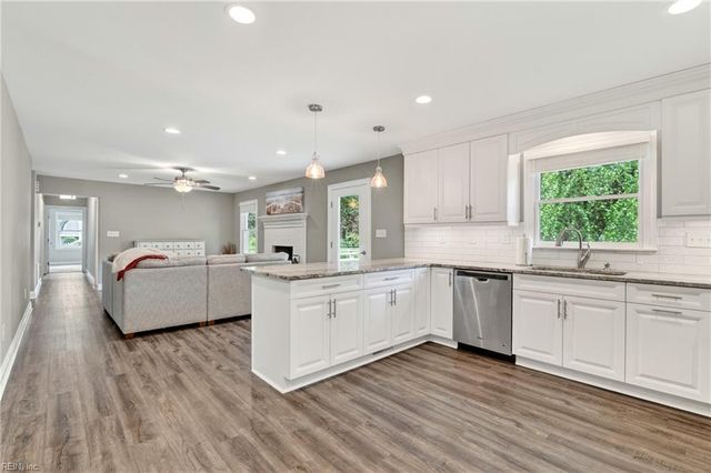 7998 Roaring Springs RD, Gloucester, VA 23061