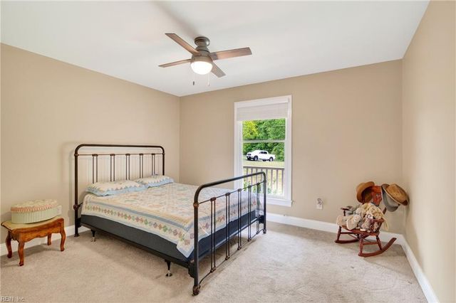 7998 Roaring Springs RD, Gloucester, VA 23061