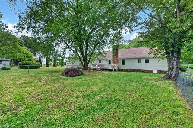 7998 Roaring Springs RD, Gloucester, VA 23061