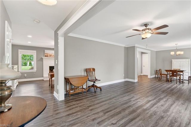 7998 Roaring Springs RD, Gloucester, VA 23061