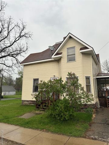 208 N Church Street, Ortonville, MI 48462