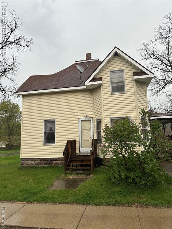 208 N Church Street, Ortonville, MI 48462