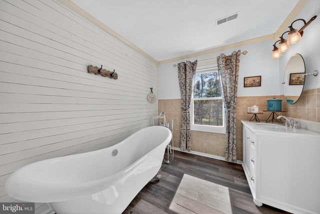 101 BARNSTORMER CIR, Louisa, VA 23093