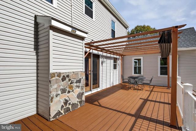 101 BARNSTORMER CIR, Louisa, VA 23093