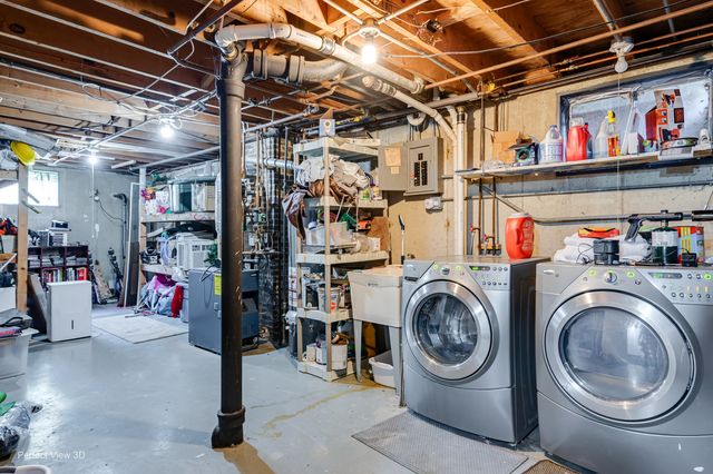 935 N Webster Street, Naperville, IL 60563