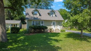 935 N Webster Street, Naperville, IL 60563