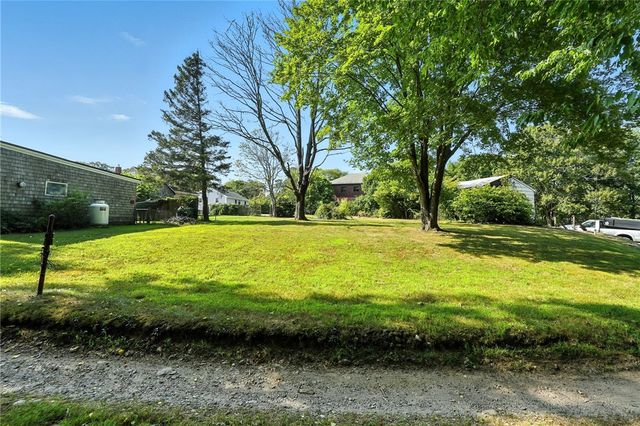 1907 Kingstown Road, South Kingstown, RI 02879