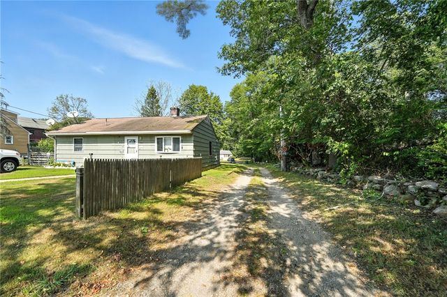 1907 Kingstown Road, South Kingstown, RI 02879