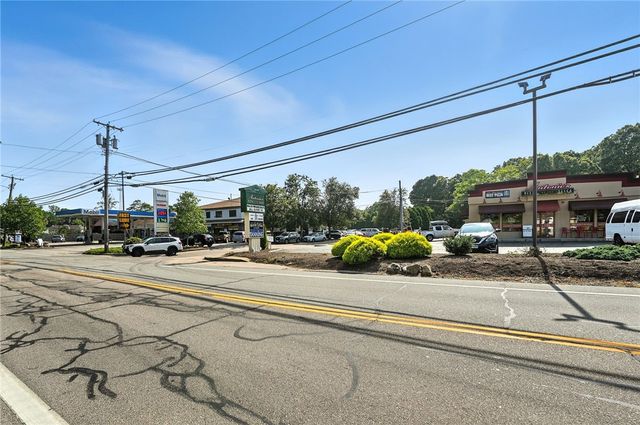 1907 Kingstown Road, South Kingstown, RI 02879