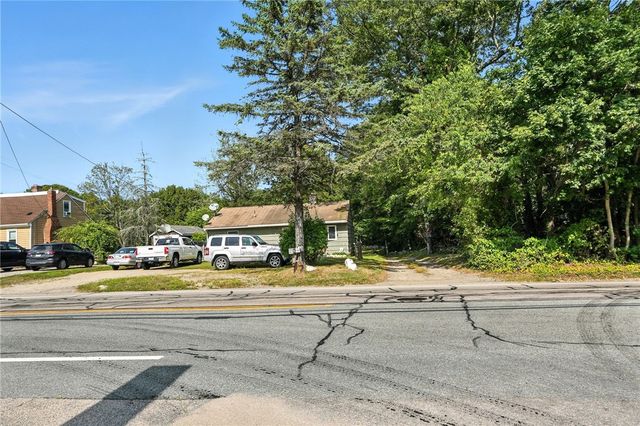 1907 Kingstown Road, South Kingstown, RI 02879