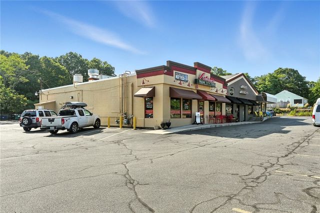 1907 Kingstown Road, South Kingstown, RI 02879