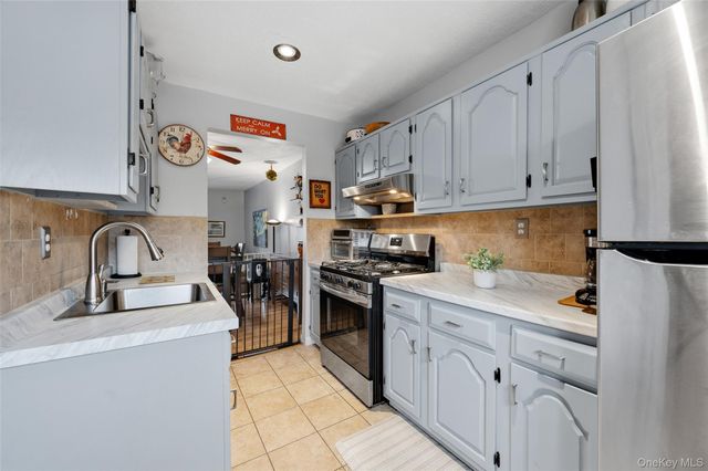 4230 E Tremont Avenue, Bronx, NY 10465