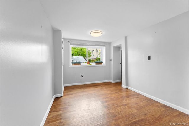 4230 E Tremont Avenue, Bronx, NY 10465