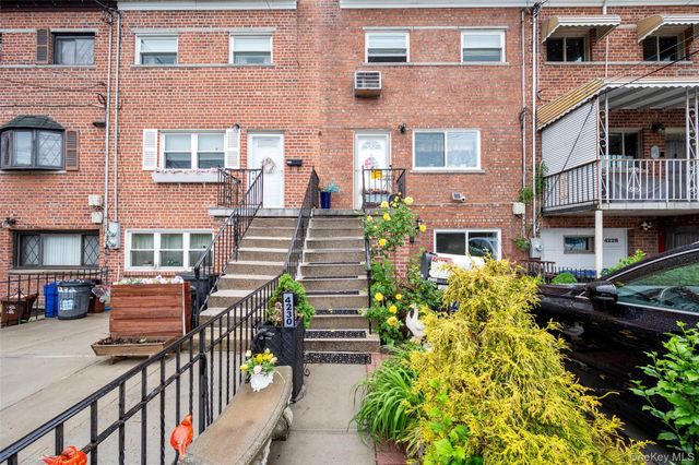 4230 E Tremont Avenue, Bronx, NY 10465