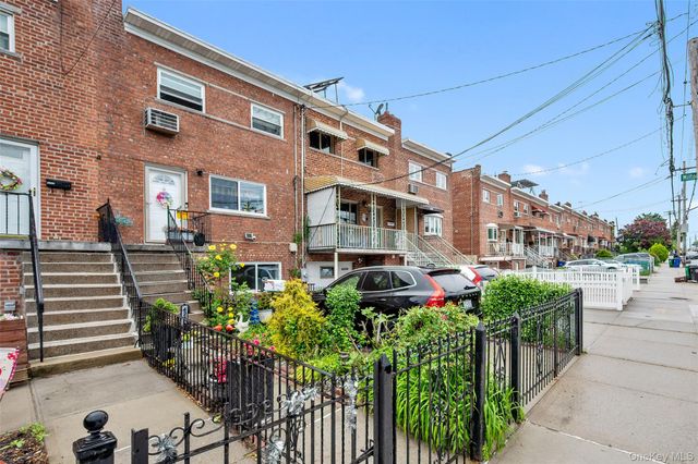 4230 E Tremont Avenue, Bronx, NY 10465
