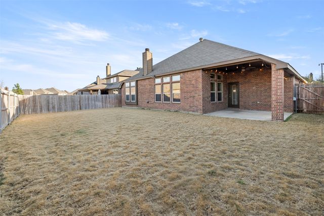 268 Hilltop Drive, Justin, TX 76247
