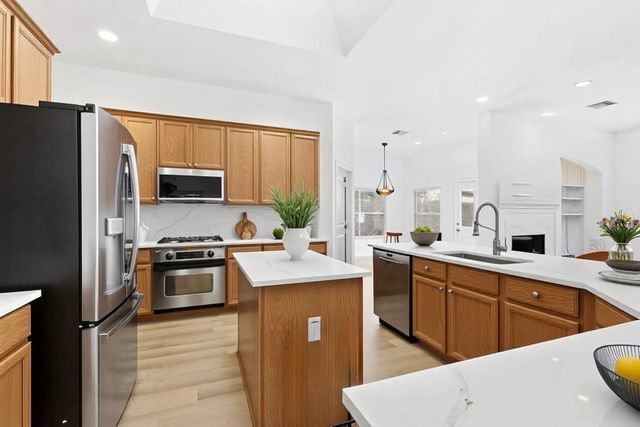 7835 Stone Oak Court, Houston, TX 77070