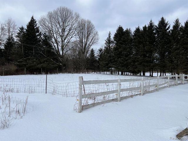 4384 Newark Road, Attica, MI 48412