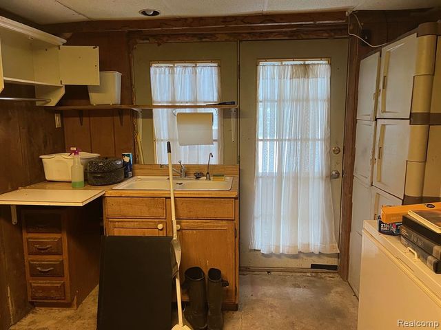 4384 Newark Road, Attica, MI 48412