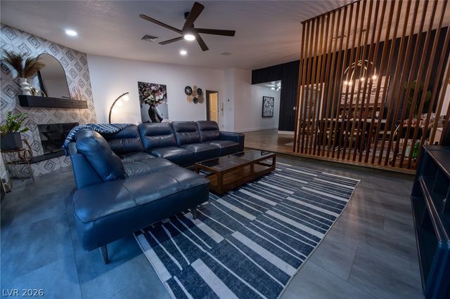 1901 Plaza De La Cruz, Las Vegas, NV 89102