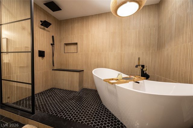 1901 Plaza De La Cruz, Las Vegas, NV 89102