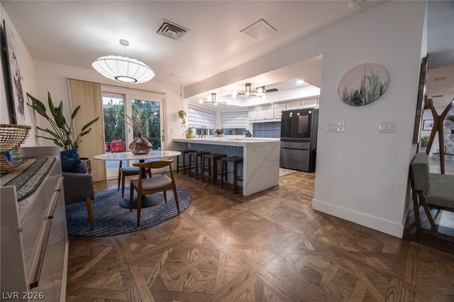 1901 Plaza De La Cruz, Las Vegas, NV 89102